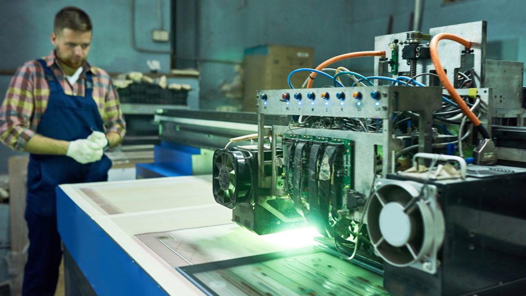 The Fascinating Process of Creating Glass Splashbacks